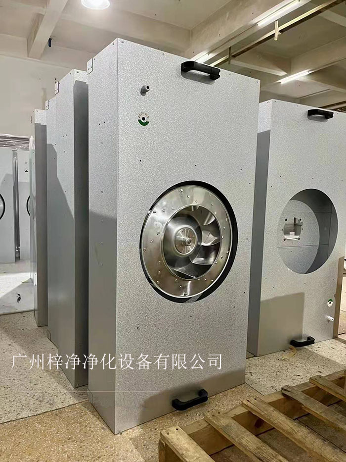 群控FFU是把幾十,幾百乃至上千臺FFU通過FFU監(jiān)控主機將其連接起來并進行監(jiān)控。